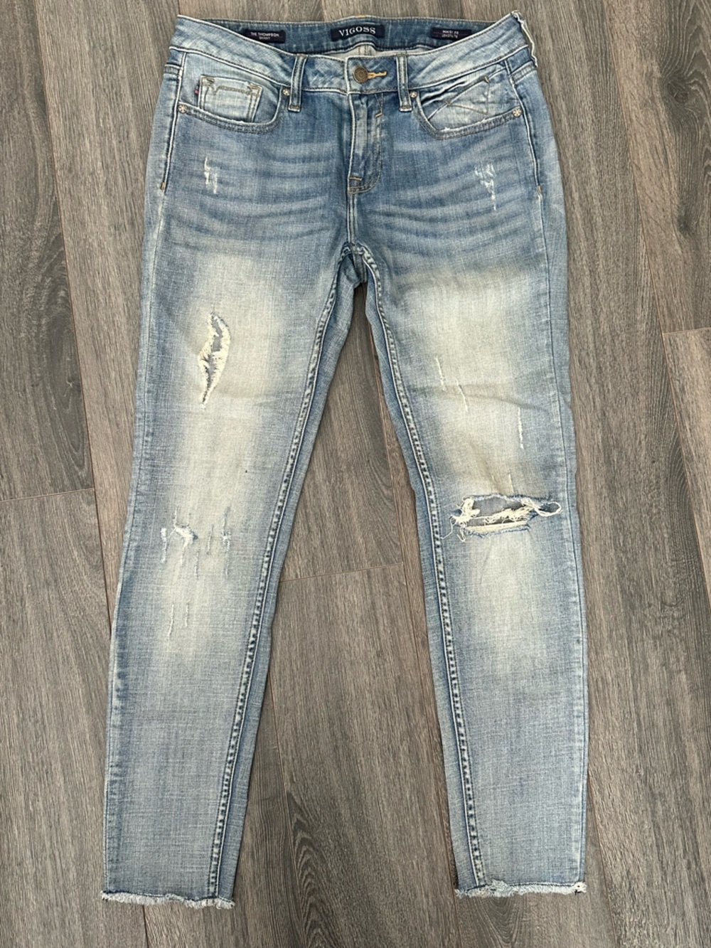 EUC Women’s Vigoss Distressed Light Blue Premium Denim Skinny Jeans Raw Hem 28 - Picture 3 of 14